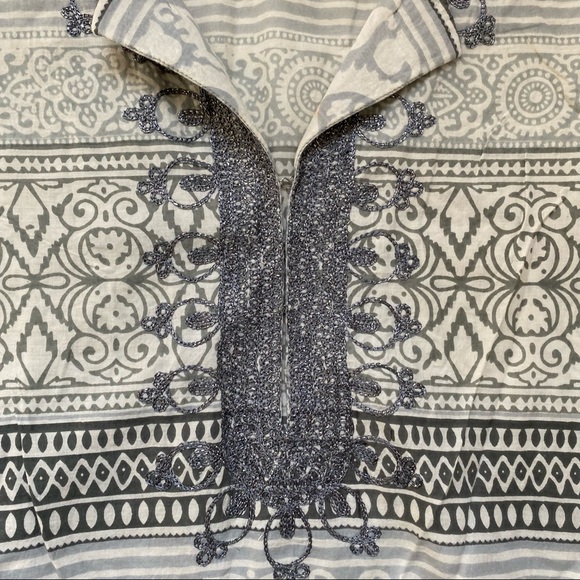 Calypso St. Barth Gray and White Swim Coverup Gently warn - Picture 4 of 10